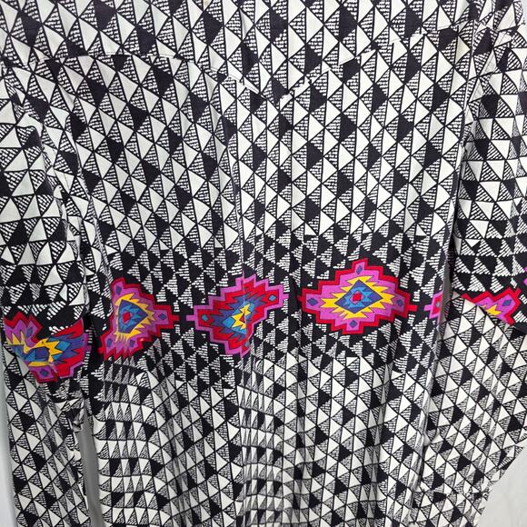 Vintage Wrangler Cowboy Cut Black & White Aztec Button Front Shirt 16 1/2- 34 - Picture 12 of 16